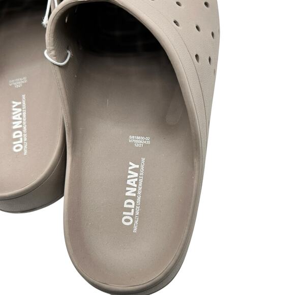 Old Navy Women's Cream Perforated Clog Shoes Size 9 - Picture 5 of 5